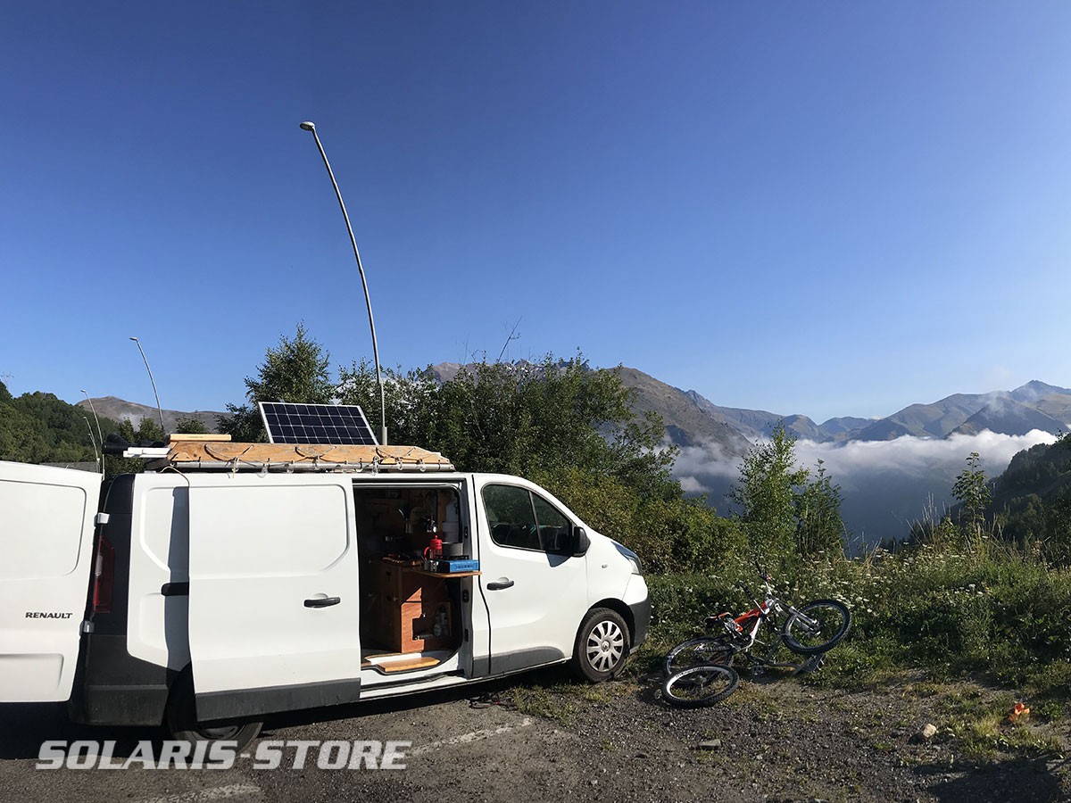 Fixation pour panneau solaire UNIFIX C30 pour camping-car / van