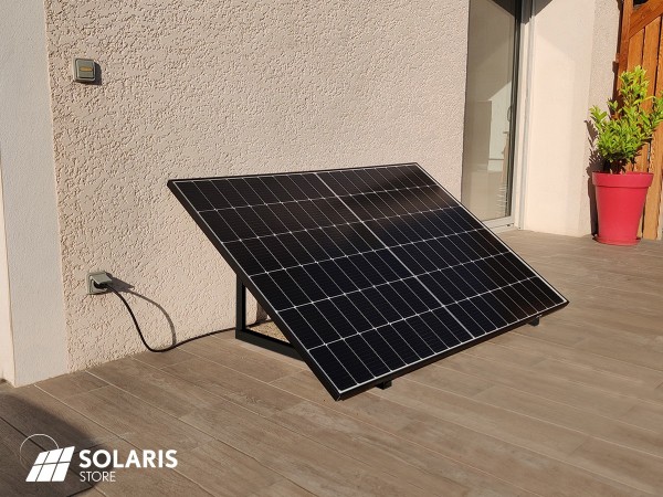 Panneau solaire autoconsommation Plug and Play 450W sur terrasse