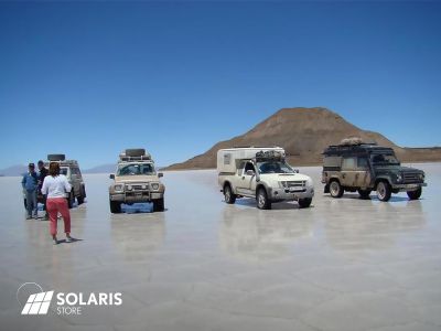 4x4 Pickup aménagé équipé d'un kit panneau solaire autonome en Bolivie